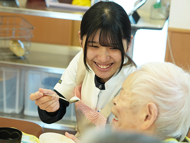 介護職 T . H さん１